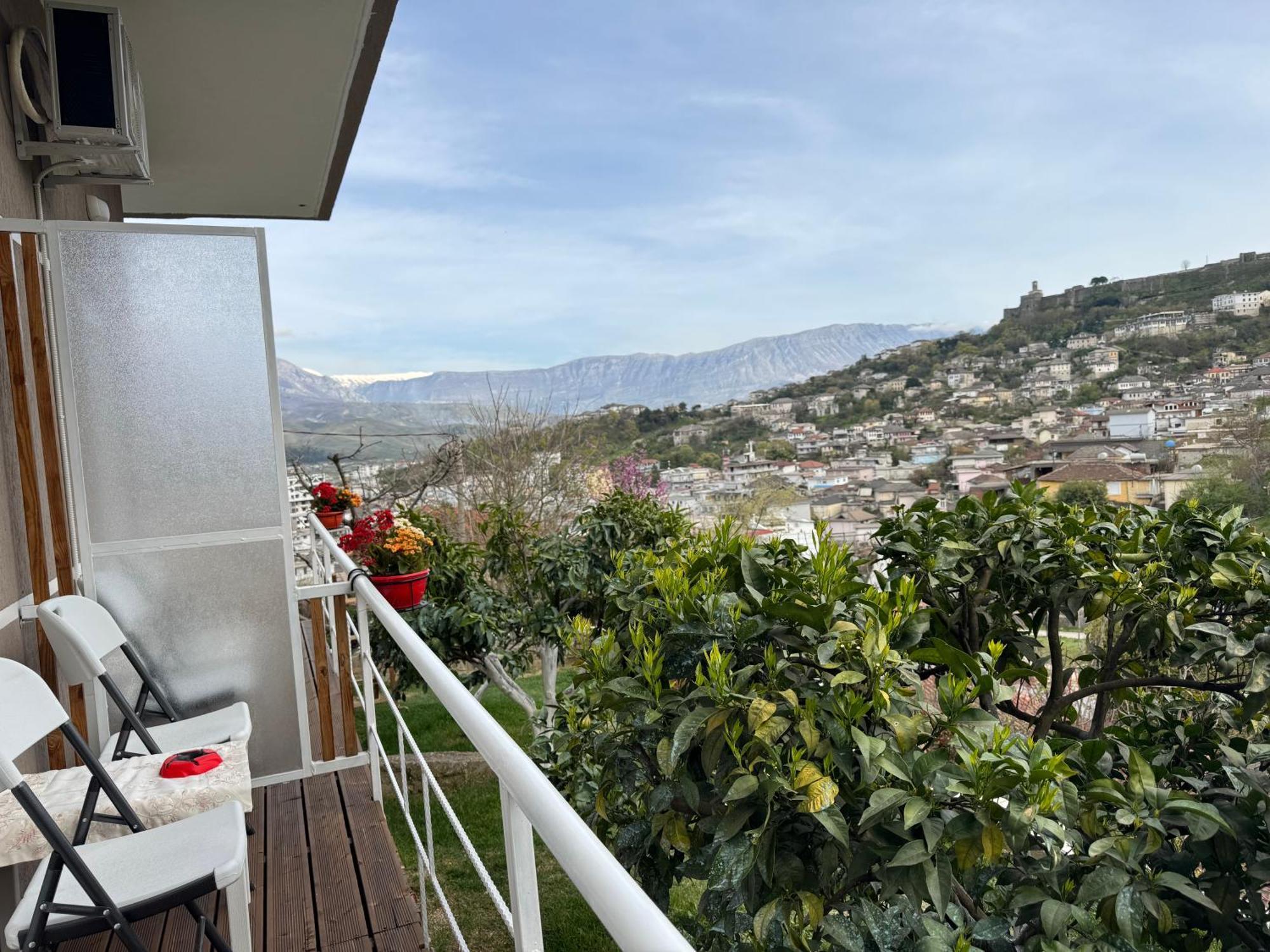 Ilvi Guesthouse Gjirokastër Exteriér fotografie