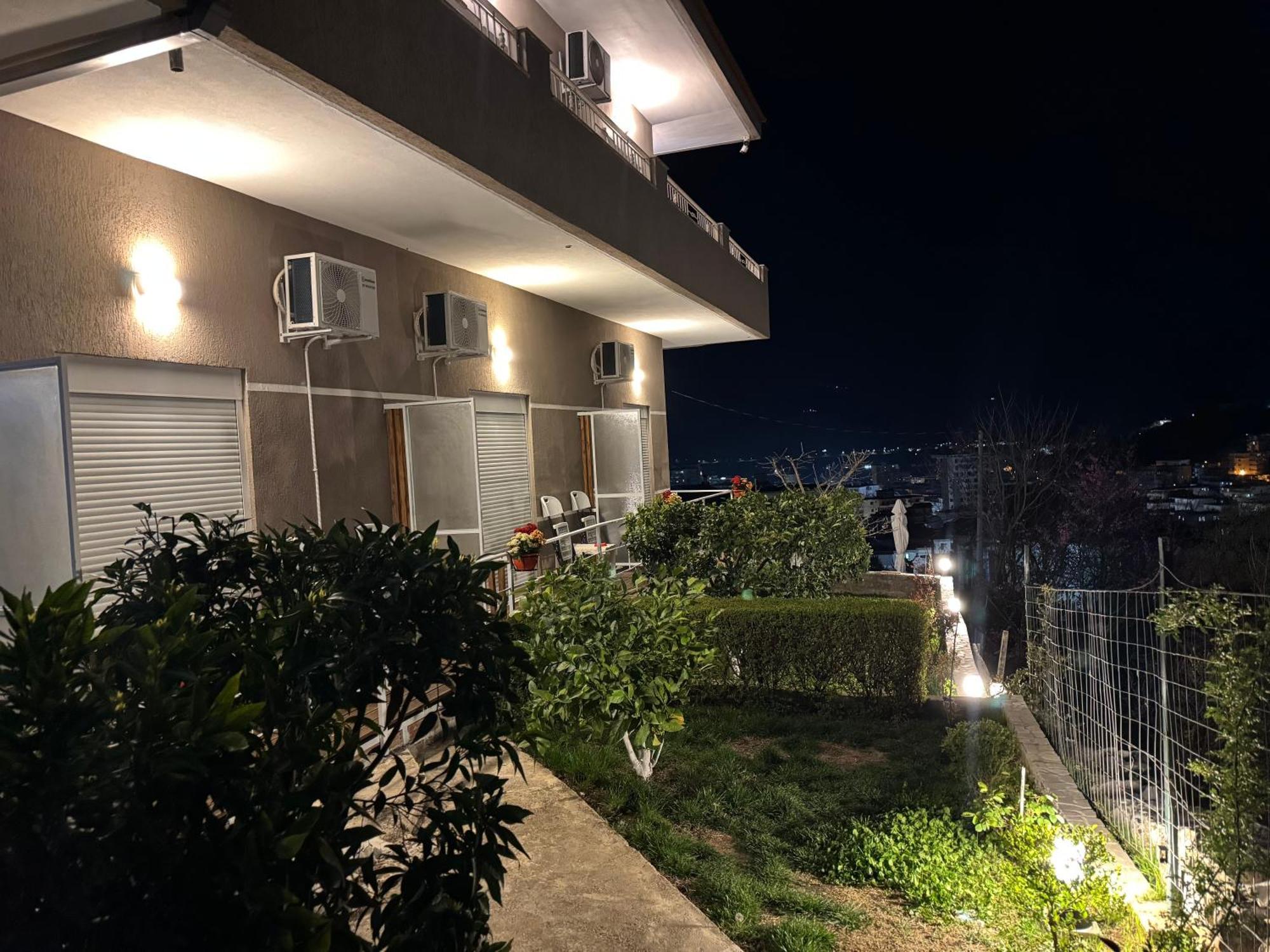 Ilvi Guesthouse Gjirokastër Exteriér fotografie